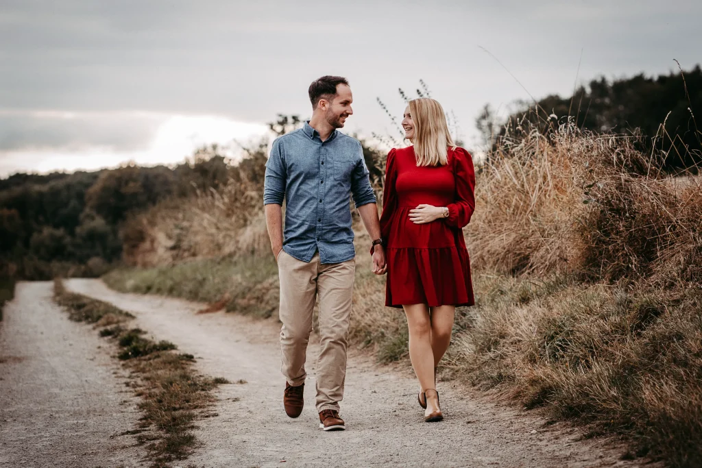 Schwangerschaftsbilder im Feld