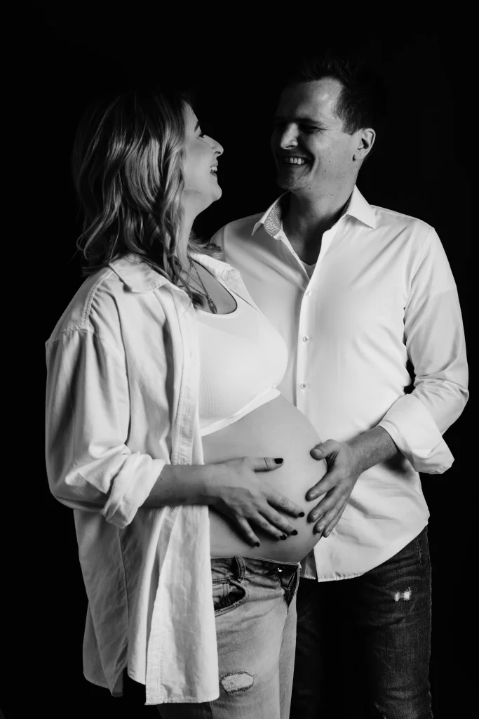Schwangerschaftsfotos im Fotostudio