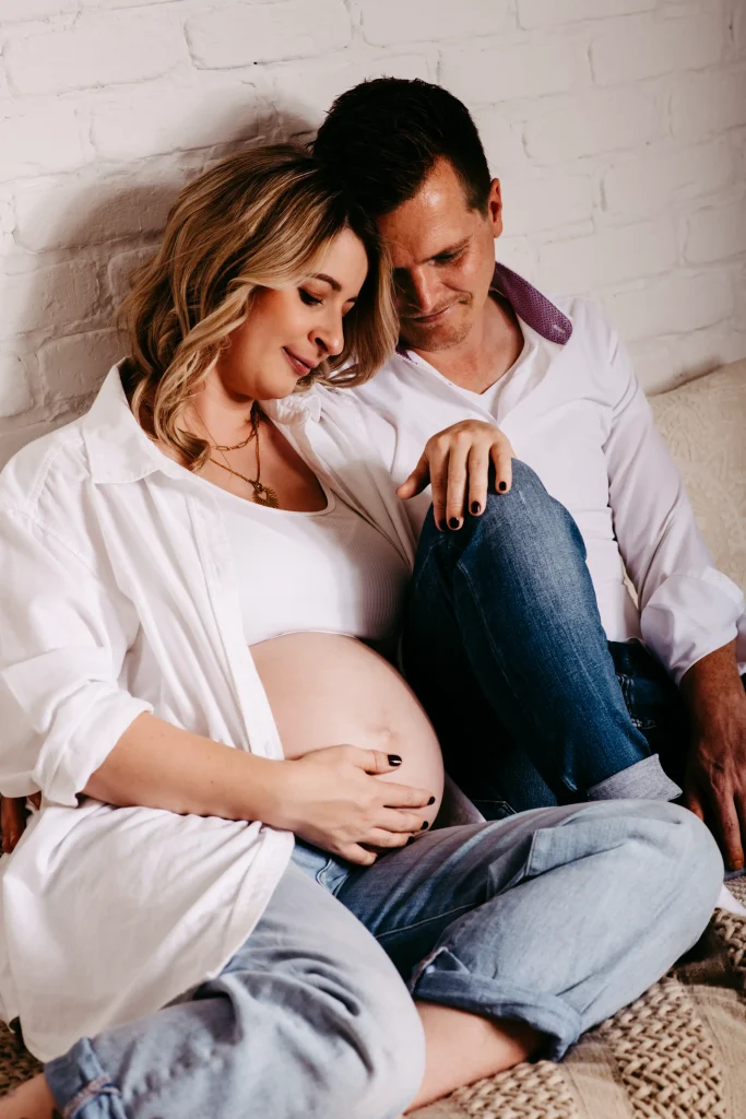 Schwangerschaftsfotos im Fotostudio