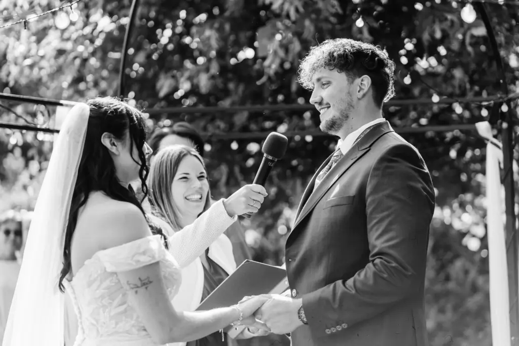 Dekoration und persönliche Details der Hochzeit in Siegburg.